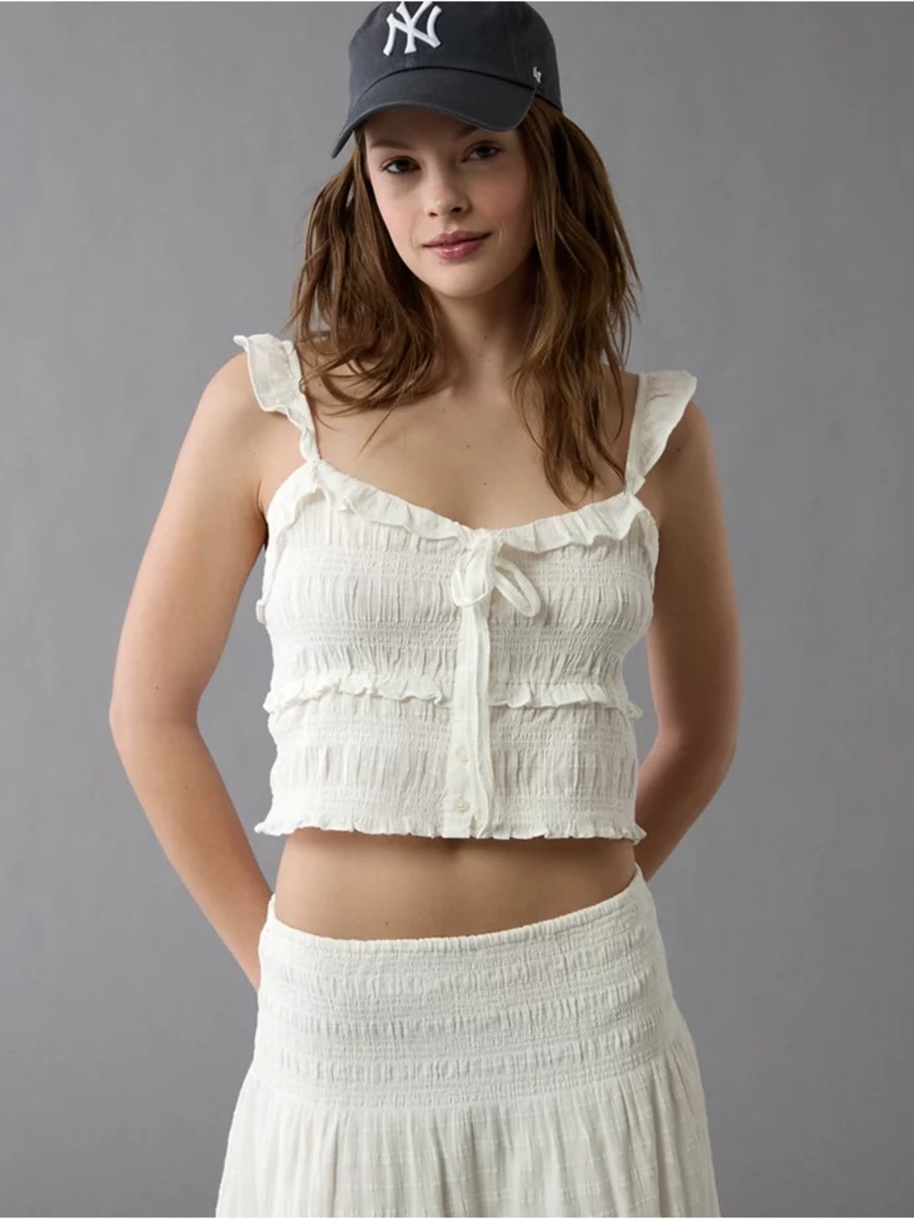🆕 American Eagle AE Smocked Ruffle Tank Top in White Size Large